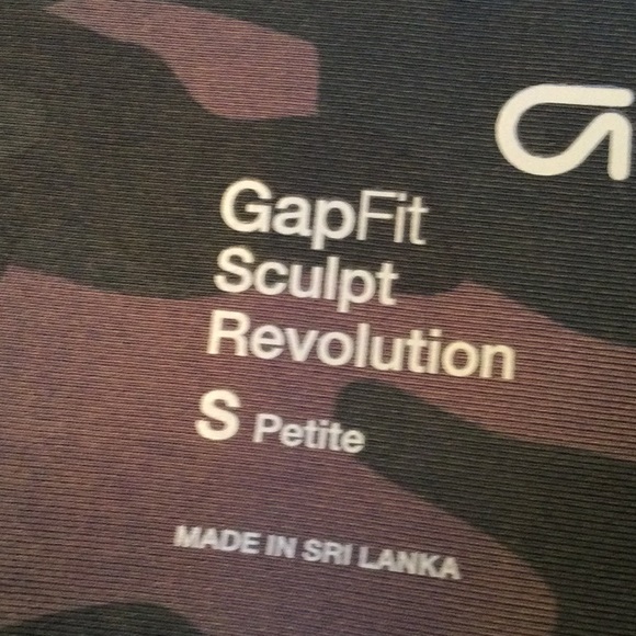 💜❤️ NWT 2 piece GapFit set. - Picture 5 of 7